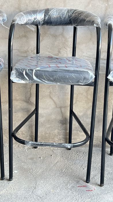 Stul barniy xotdog perashka somsaxona va kompyuter game klub uchun