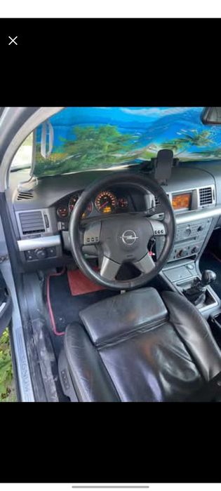 Vând Opel signum 2004 1.9  pentru dezmembrare