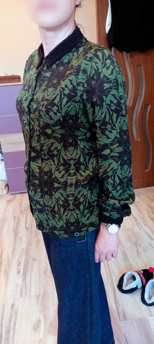 Риза S.Датска фирма.Ризата е в отлично състояние,като нова.