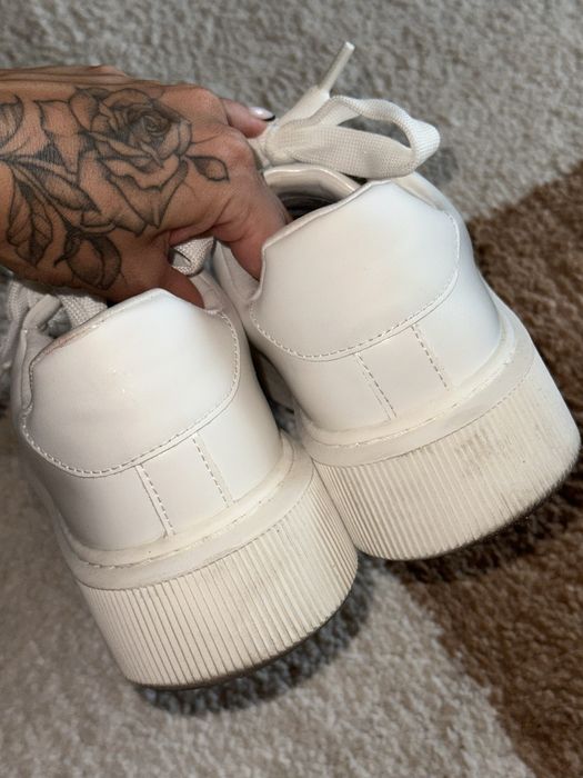 Бели обувки H&M 42 номер