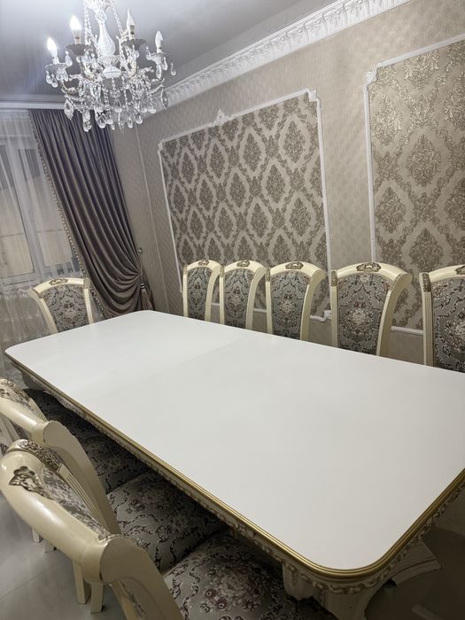 Стол 12 стульев в хорошем состоянии