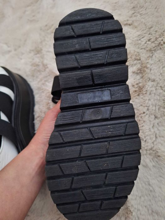 Sandale Exclusive mărimea 36.5 stare foarte bună
