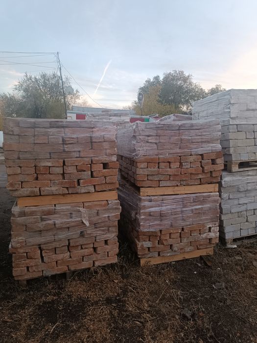 Красный кирпич бу