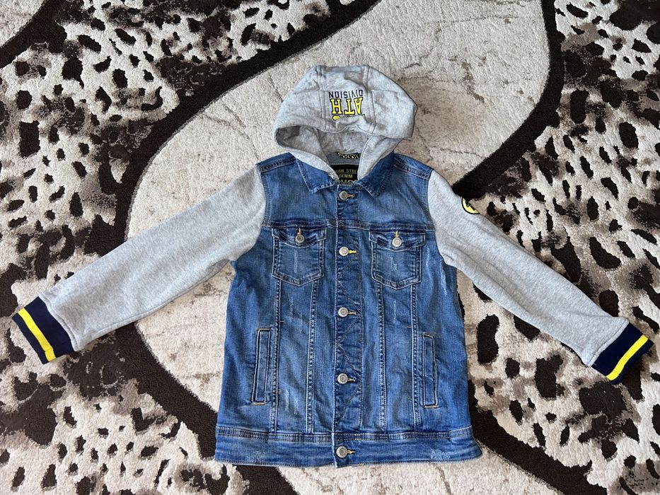 Geaca denim/blugi cu gluga C&A 134