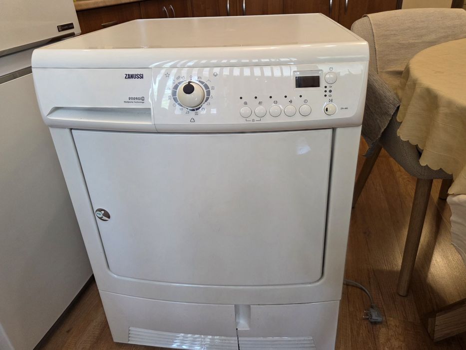 Сушилня Zanussi ZTH485 с проблем.