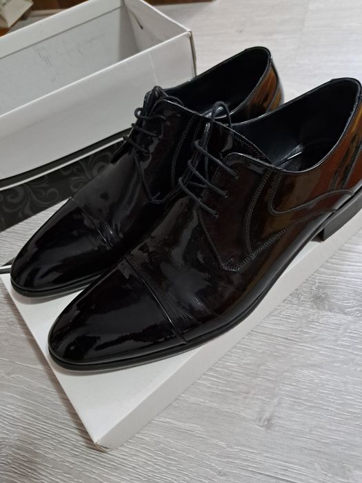 Costume pentru eveniment miri.