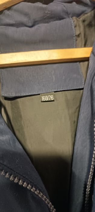 продам зимнюю куртку на мальчика 10-12 лет