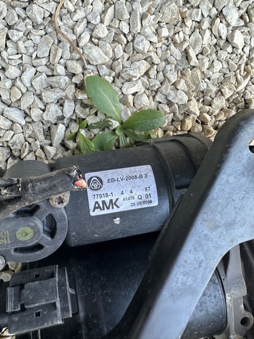 Компресор въздушно окачване BMW X5 E70 бмв х5 е70 въздух