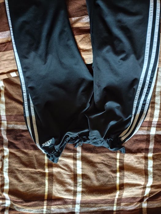 Pantaloni damă Adidas