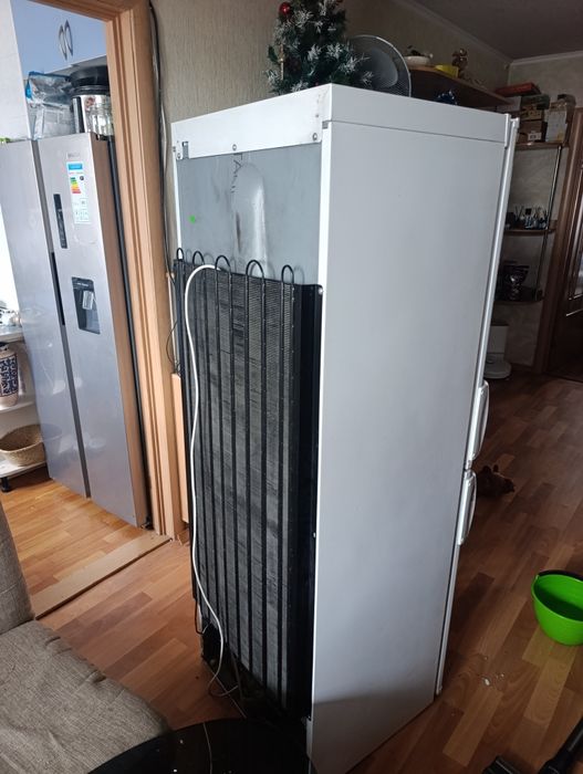 Продам холодильник Whirlpool