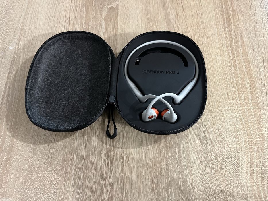 Продавам слушали Shokz