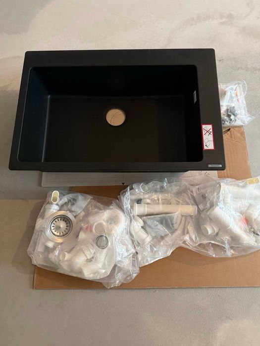 Кухненска мивка Hansgrohe HGR N100X (кварц, черна) – нова