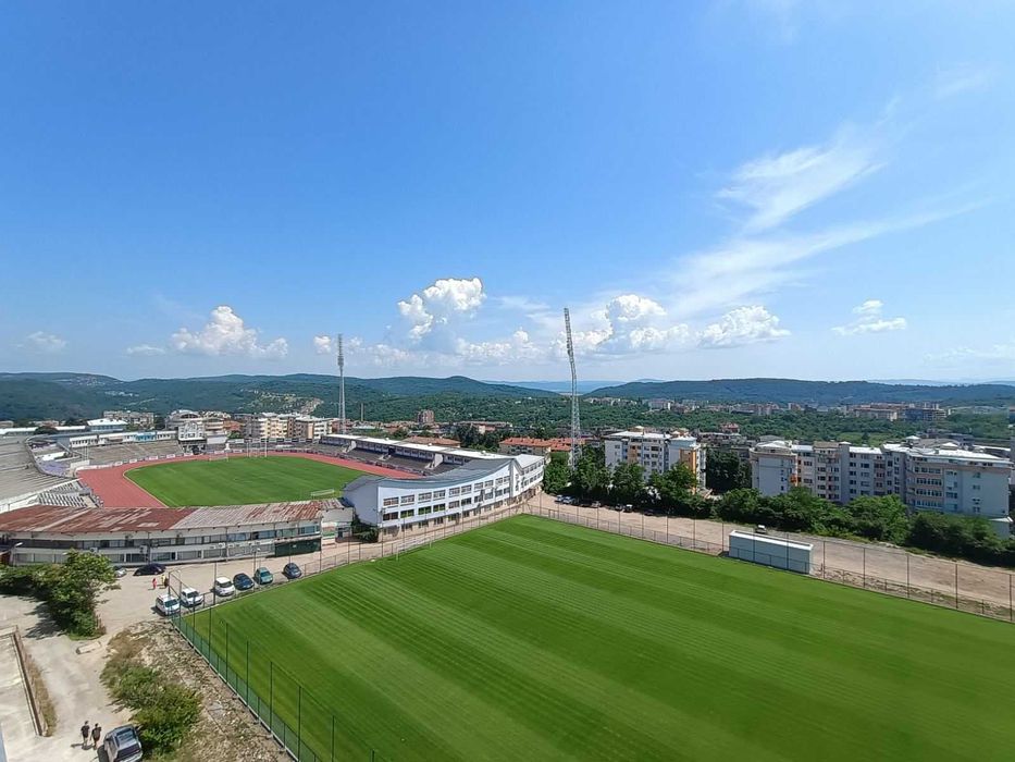 Дава се под наем Тристаен апартамент в Велико Търново, Център - 83 кв.м за 510 € - Снимка #6