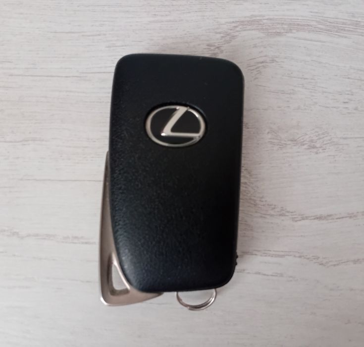 Смарт ключ Lexus is250