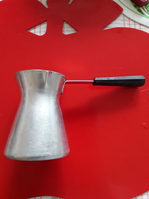 Купа метална,,джезве и щипка