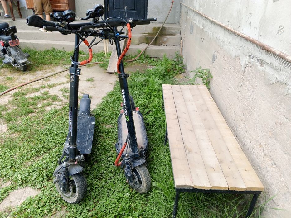Продам 2 самоката куго м4 про