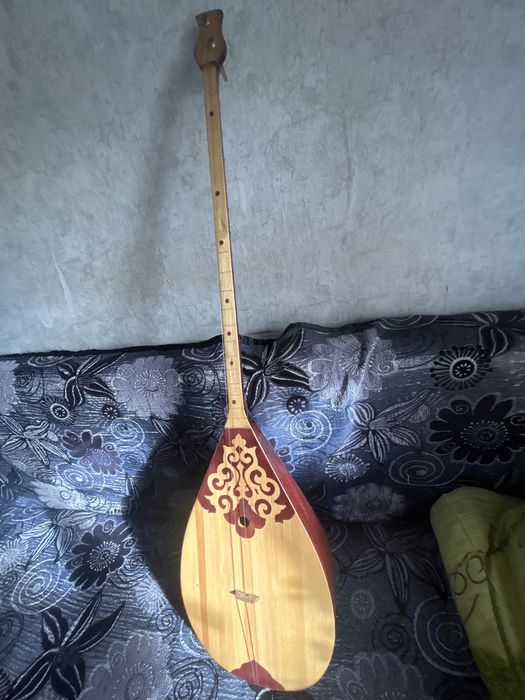 Продается  домбра в хорошем качестве