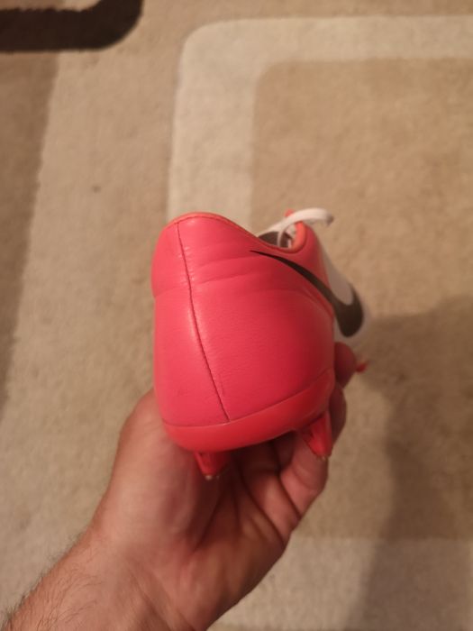 Vând ghete de fotbal Nike Mercurial