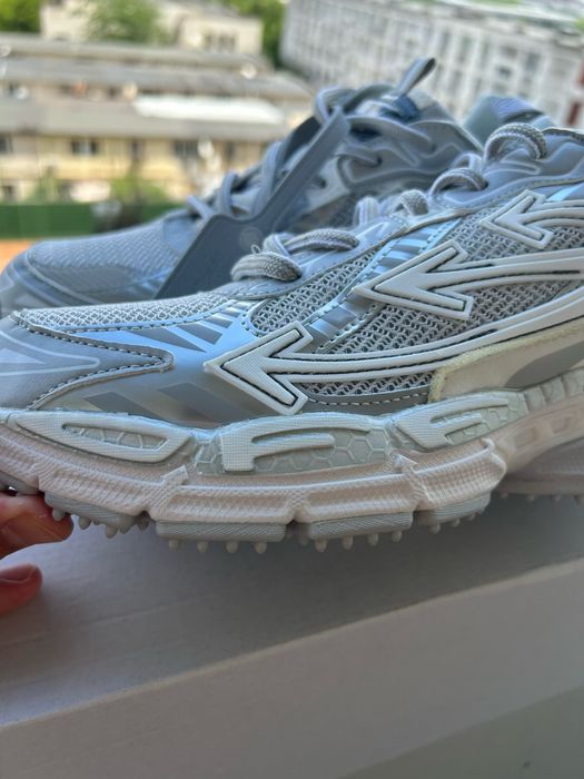 Vand Off-White Be Right Back