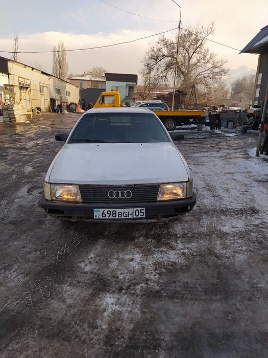 Продам Ауди 100 с3 1.8