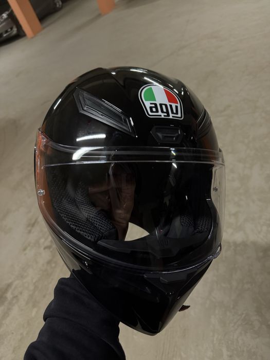 Каска AGV черен лак