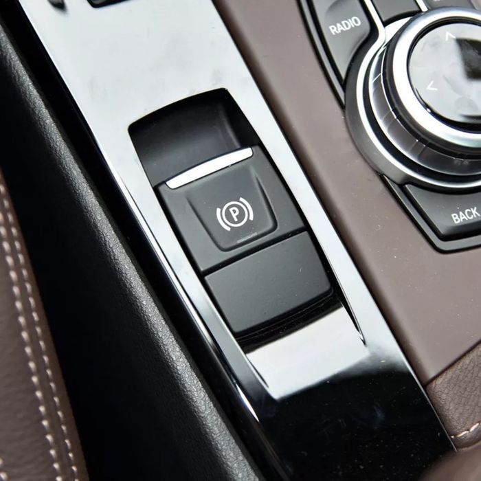 Бутон Копче Капаче Ръчна Спирачка BMW F48 F49 F39 F45 F46 БМВ
