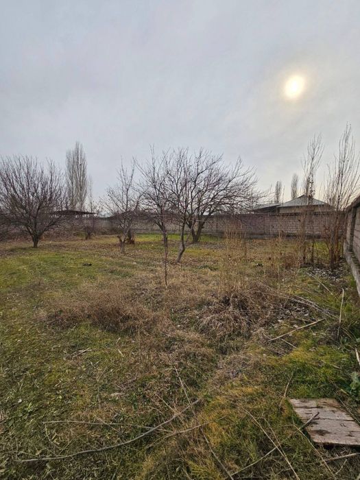 Прадоется участок 9 соток 1 соток по 10000$. Юкори Ч Р. Кирсадак мах