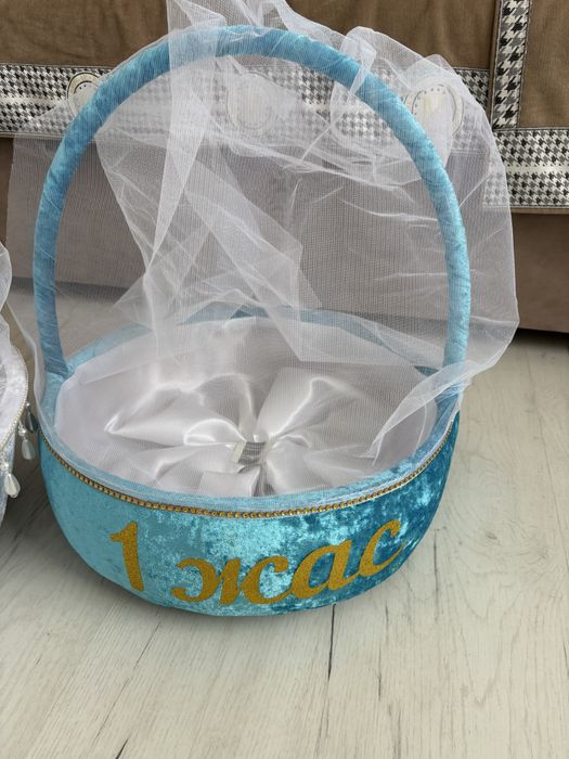 Продам 2 корзины за 5000