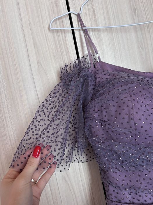 Официална рокля.