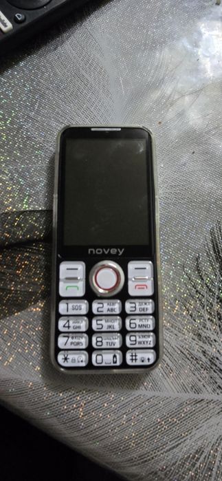 Novey telefon sotiladi.