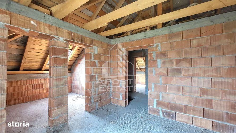 Casa individuala cu 5 camere,3 bai si garaj,Becicherecul Mic