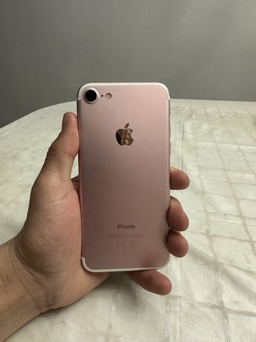 Продается айфон 7