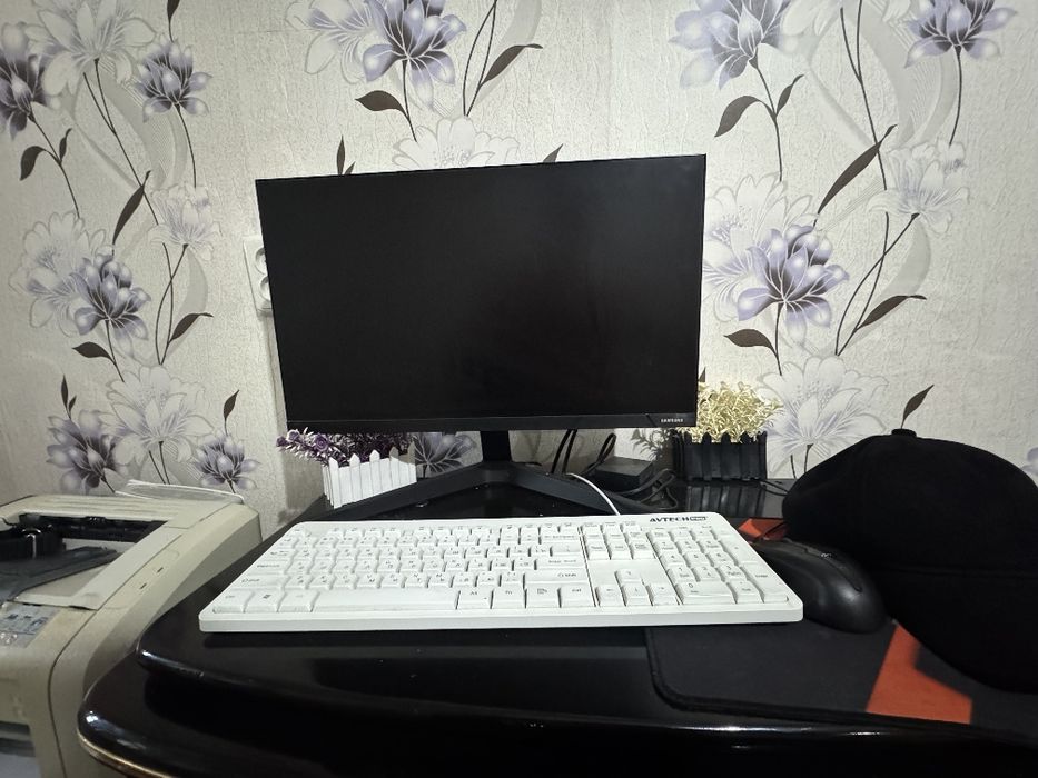 Kopyuter va printer sotiladi