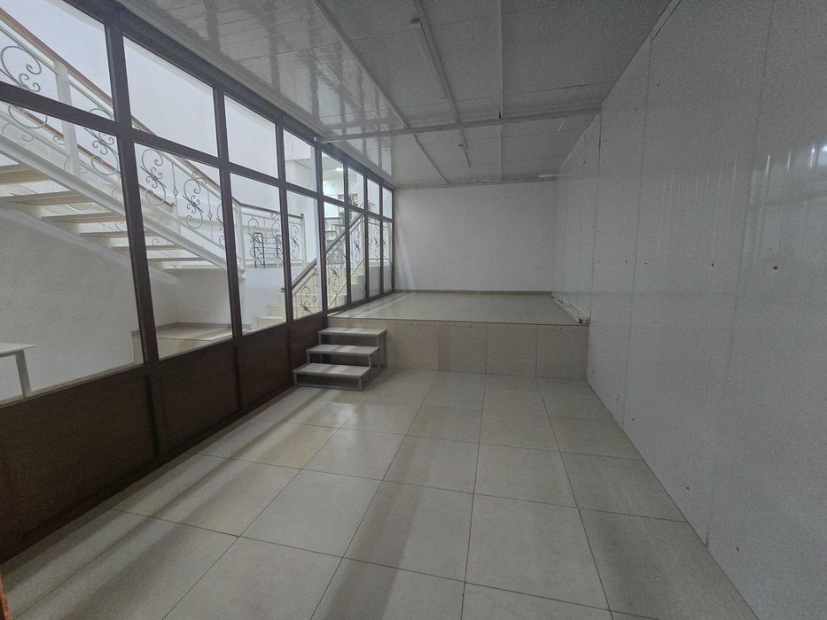 Сдаются новые магазины на Буз Базаре (от 20 м²)