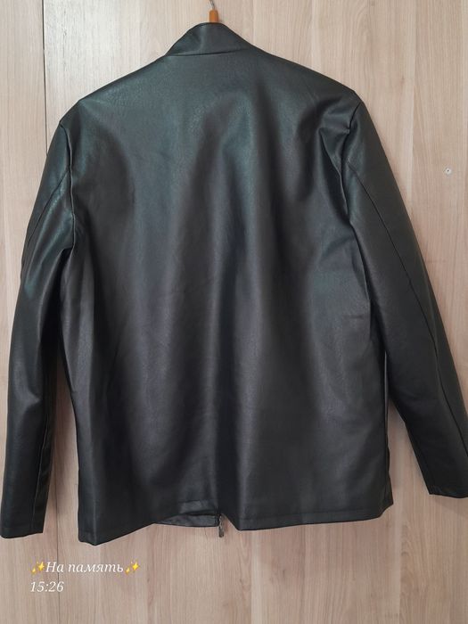 Продам НОВУЮ куртку