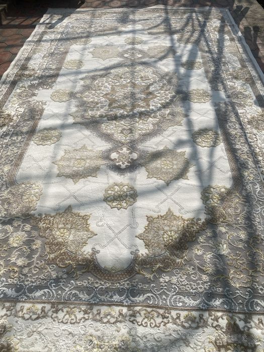 Гилам сотилади 5х3 размерли