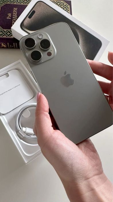 iPhone 16 pro max 256gb