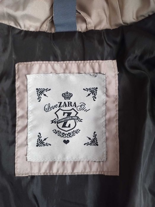 Geaca Zara unisex model deosebit, marimea 98