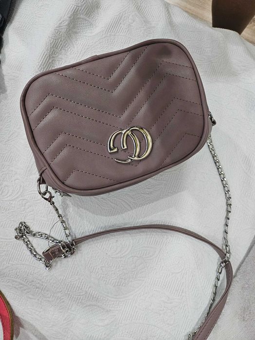 Дамска чантичка.