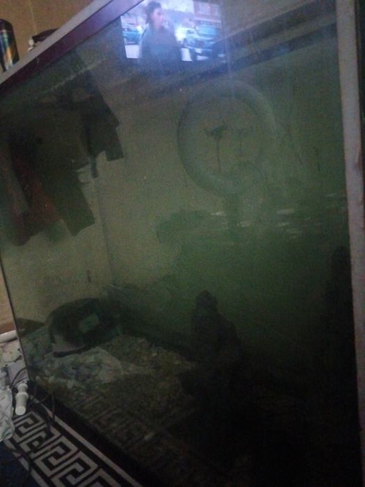 Аквариум 1 тонна  продам