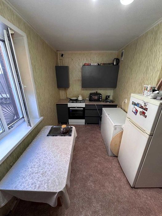 продам однушку на аэропорту