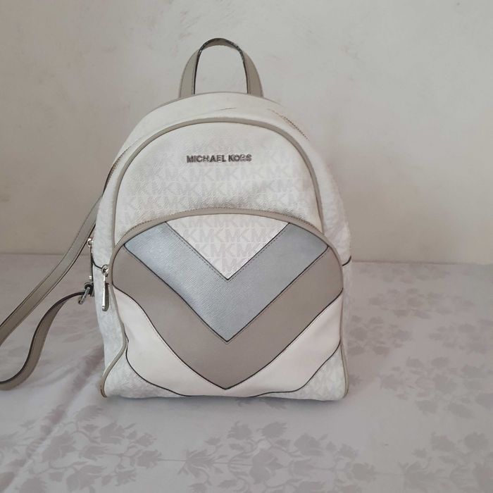 Ghiozdan michael kors stare foarte bună