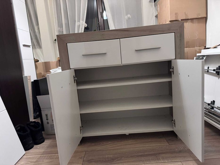 Comoda hol, cu 2 usi + 2 sertare