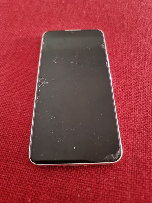 Samsung s22 white