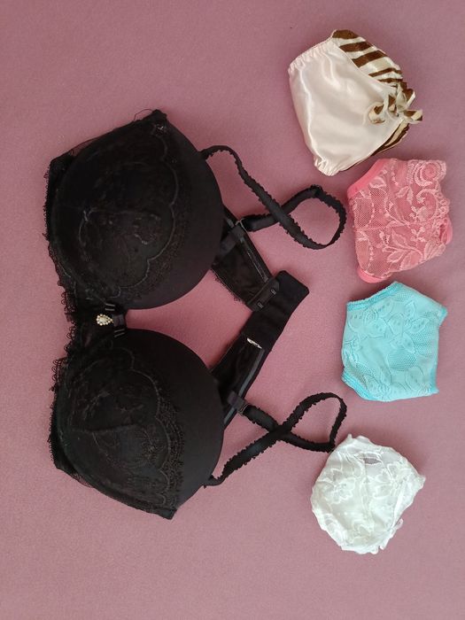 Сутиен - 2броя  размер 80B