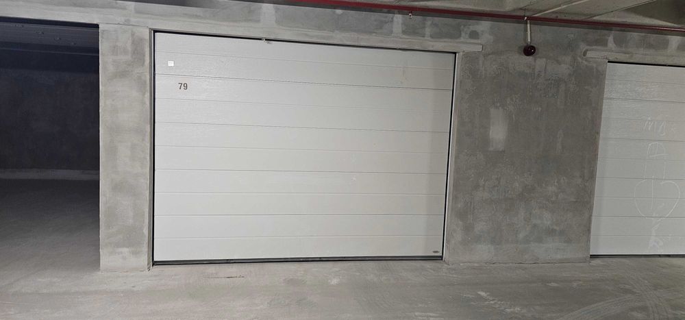 Дава се под наем Гараж / Паркомясто в Бургас, Лазур - 22 кв.м за 132.6 € - Снимка #1