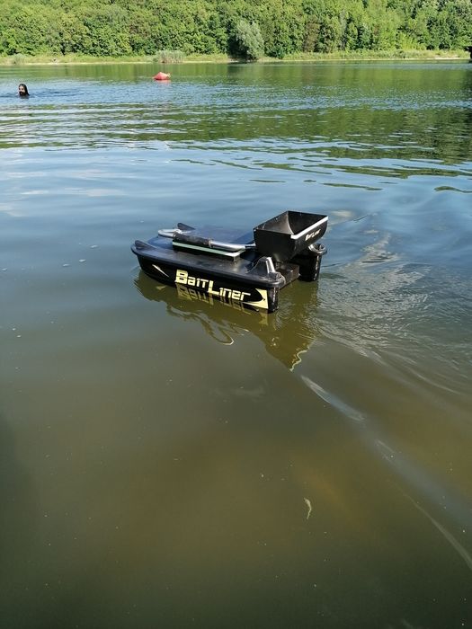 Лодка за захранка bait liner