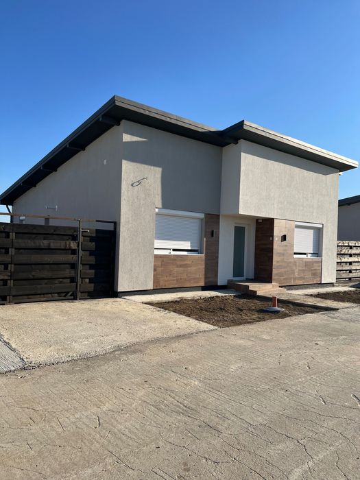 Casa 3 camere Dumbraveni(Balotesti) 450 mp teren propietar