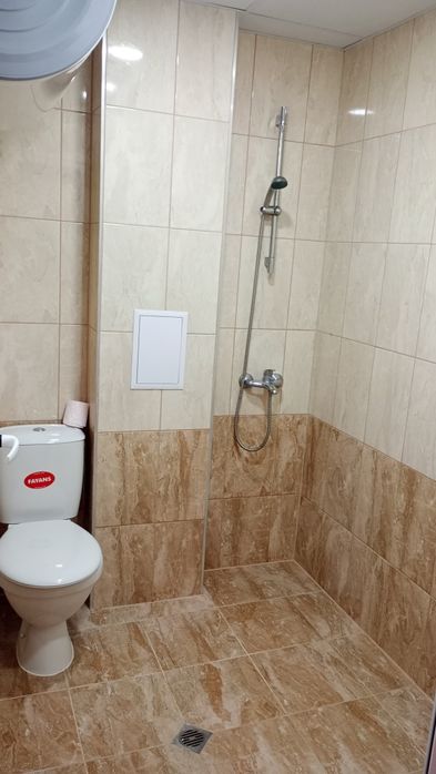 Дава се под наем Двустаен апартамент в Русе, Възраждане - 70 кв.м за 357 € - Снимка #2