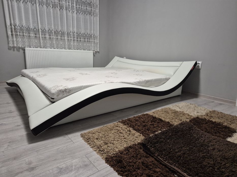 Vând pat 1.80/ 2.00